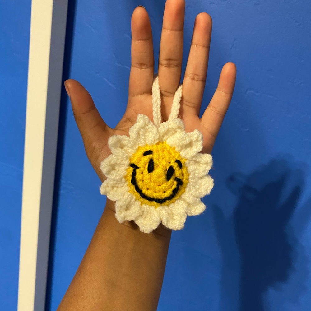 Smiley Flower Keychain